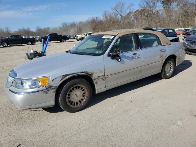 2002 Lincoln Town Car Cartier