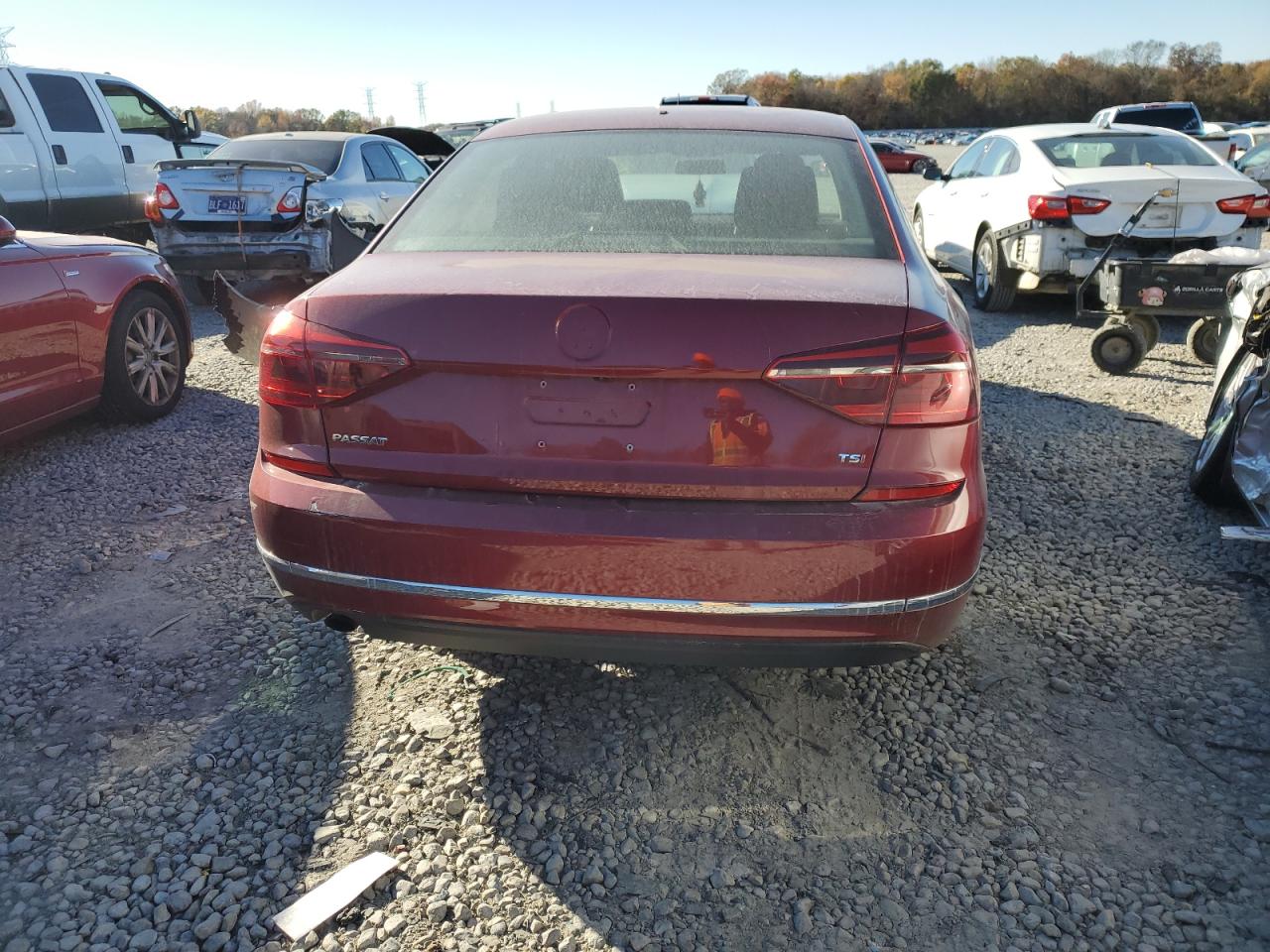 1VWAA7A34JC023491 2018 Volkswagen Passat S