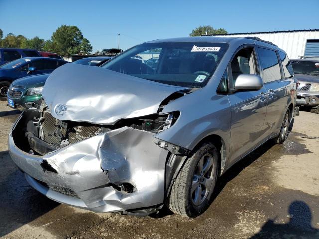 2016 Toyota Sienna LE