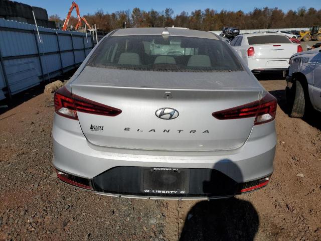  HYUNDAI ELANTRA 2019 Сріблястий