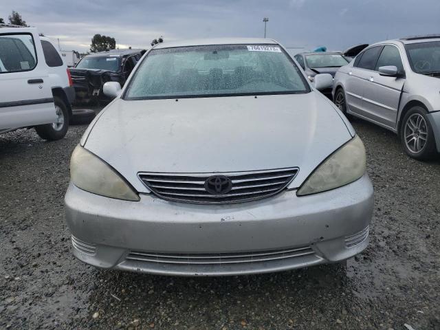 2005 Toyota Camry Le VIN: 4T1BF30K25U090080 Lot: 76619273