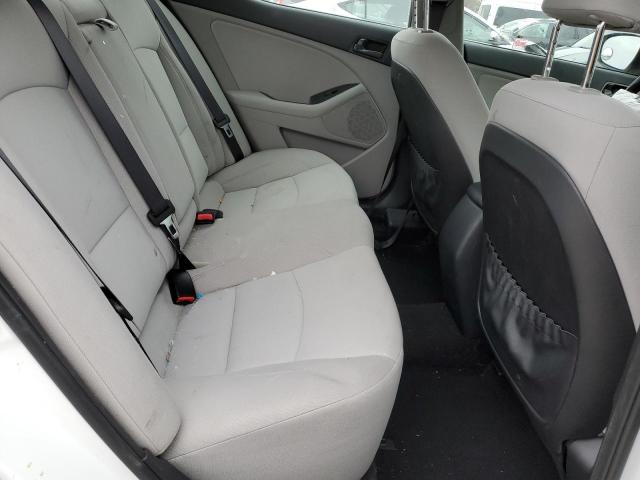 KNAGM4A79F5628749 KIA Optima Lx