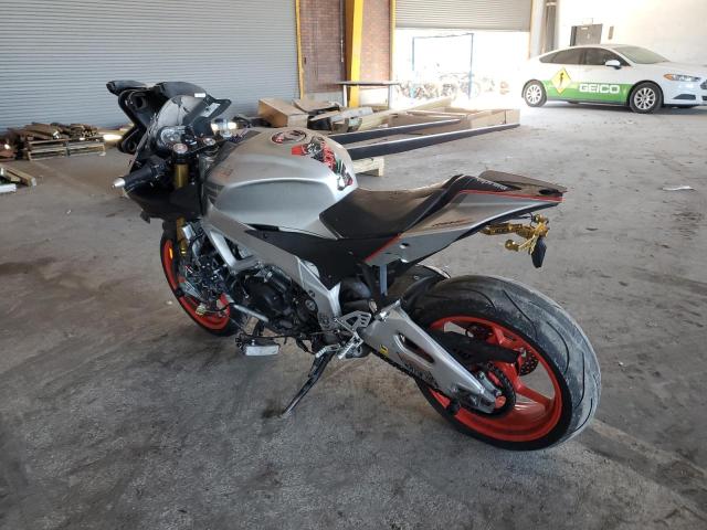 2011 APRILIA RSV4 R-FAC - ZD4RKU000BS000083