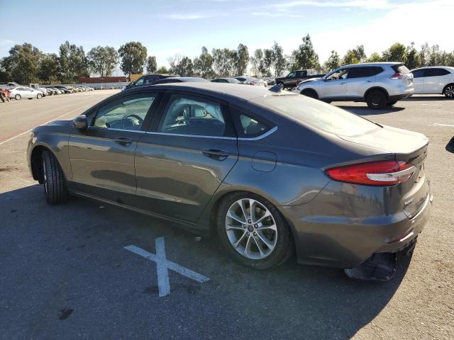 3FA6P0HD2KR277691 Ford Fusion SE 2