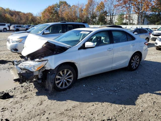  TOYOTA CAMRY 2017 Білий