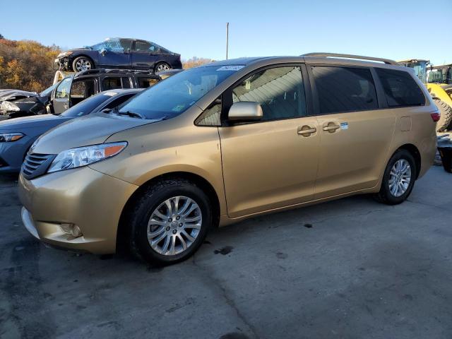 2016 Toyota Sienna LE