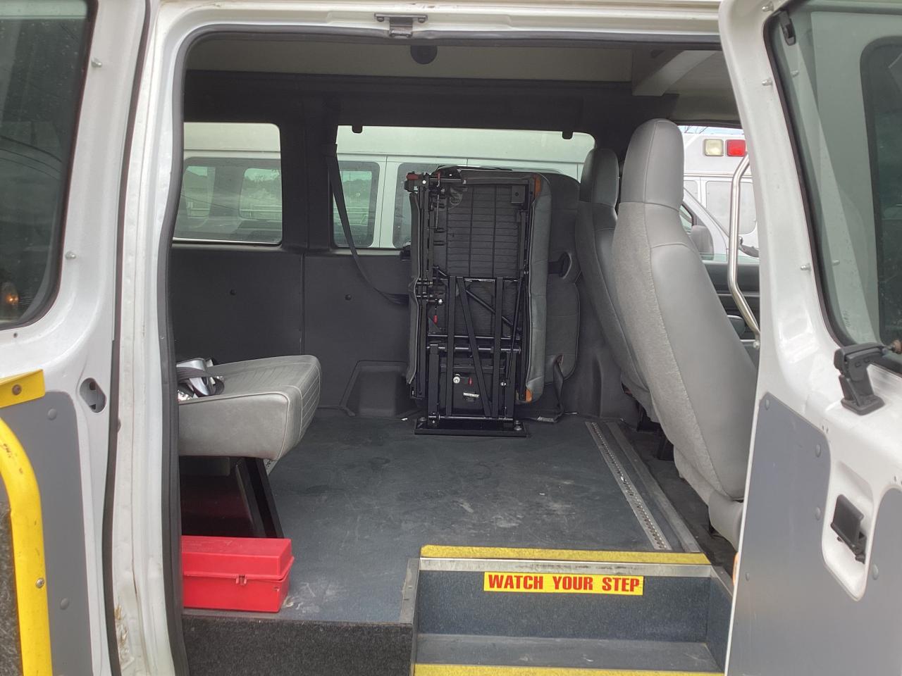 2012 Ford Econoline E150 Van vin: 1FTNE1EL9CDA31406