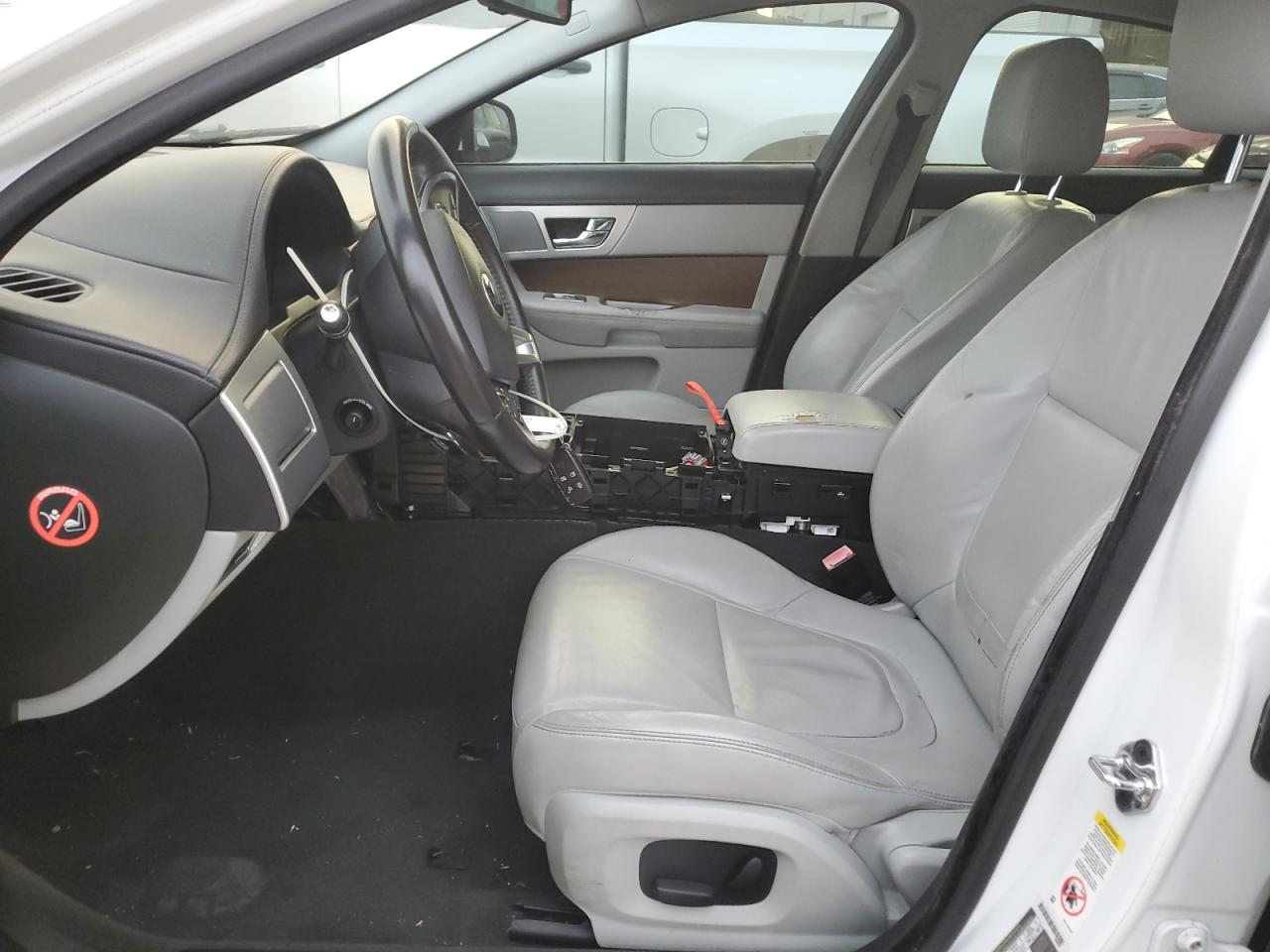 sajwa0es6epu11078 SAJWA0ES6EPU11078 2014 Jaguar Xf