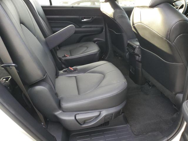 2024 TOYOTA GRAND HIGH - 5TDACAB52RS002286