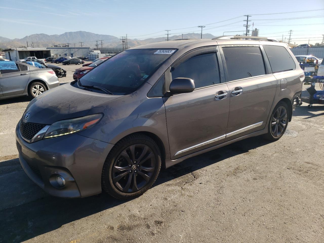 Toyota Sienna 2015