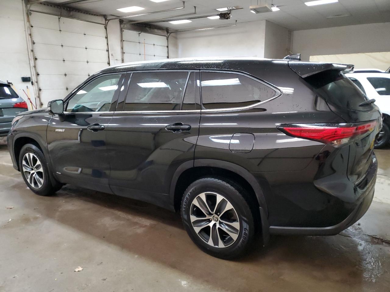 2020 Toyota Highlander Hybrid Xle vin: 5TDGBRCH8LS502903