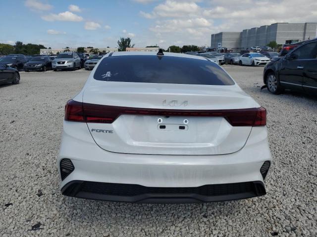 3KPF24AD5PE639652 KIA FORTE LX