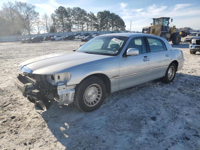 2002 Lincoln Town Car Executive