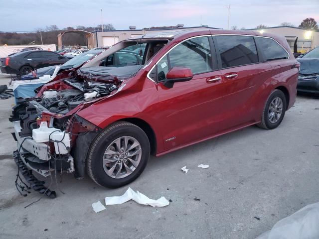 2021 Toyota Sienna XLE