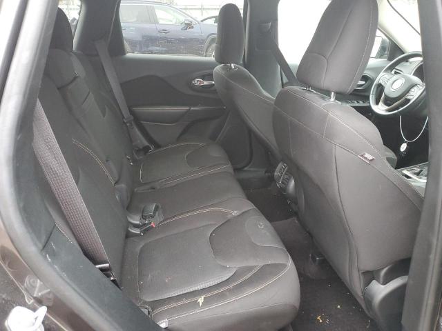 1C4PJMCS0GW280204 Jeep Cherokee Latitude
