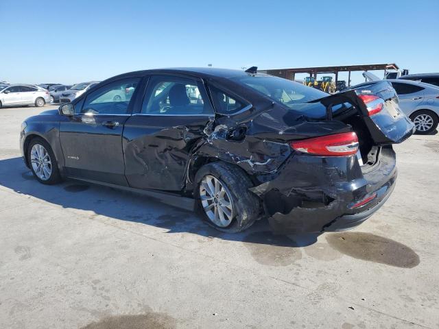 3FA6P0LU4KR240472 Ford Fusion SE 2