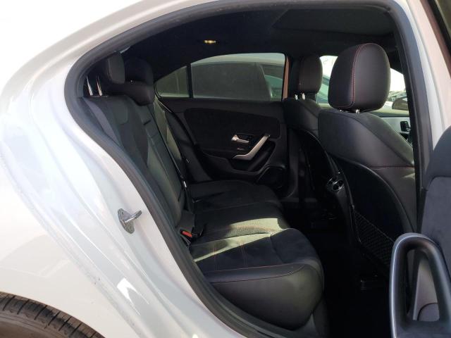 WDD3G4EB5KW029378 Mercedes-Benz A 220