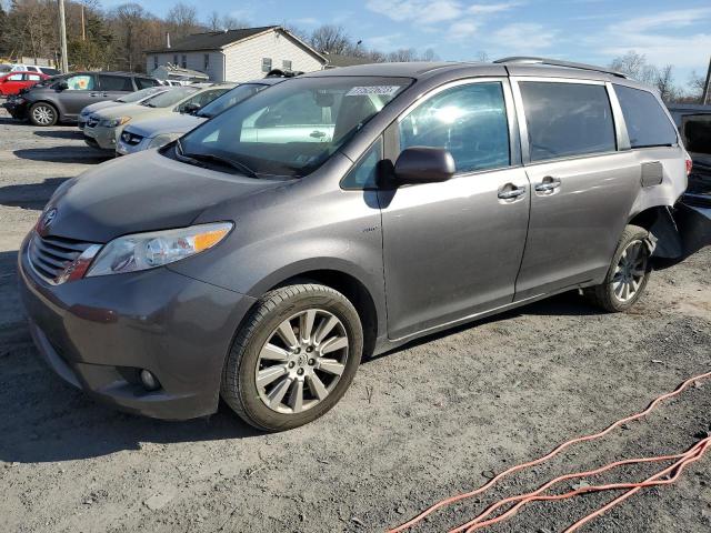 2017 Toyota Sienna XLE