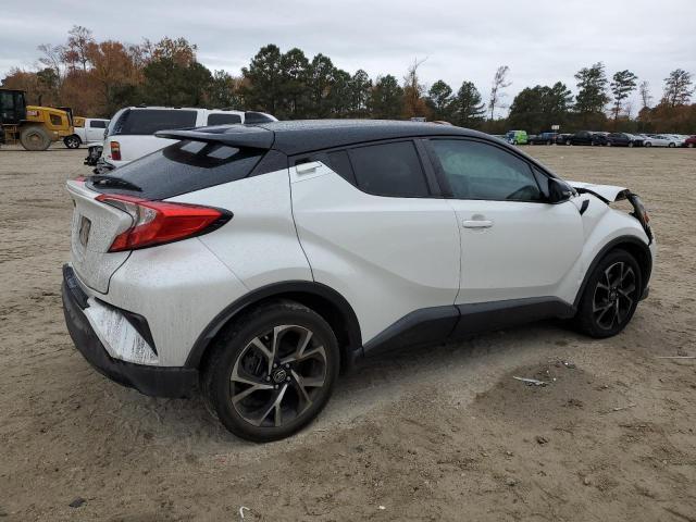 NMTKHMBX0KR084564 Toyota C-HR XLE 3