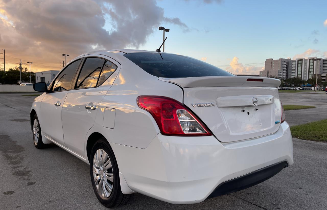 2016 Nissan Versa S vin: 3N1CN7AP5GL899974