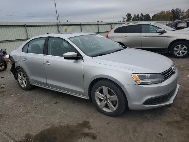 WAUENAF46JA180875 2018 AUDI A4, photo no. 4