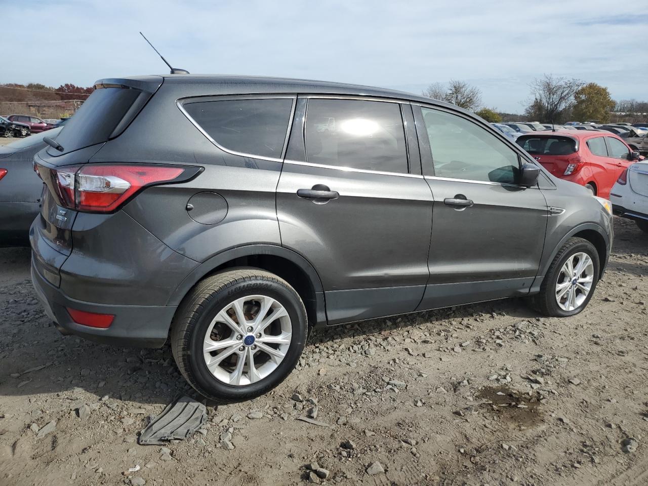 2017 Ford Escape Se vin: 1FMCU9GD7HUC83379