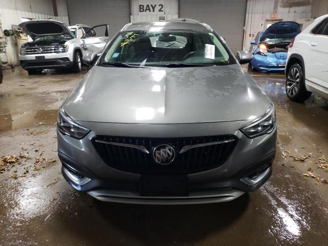 W04GV8SX1J1138628 2018 Buick Regal Tourx Essence