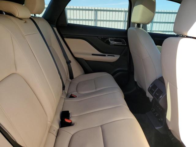 SADCJ2BV9HA898607 Jaguar F-pace Premium