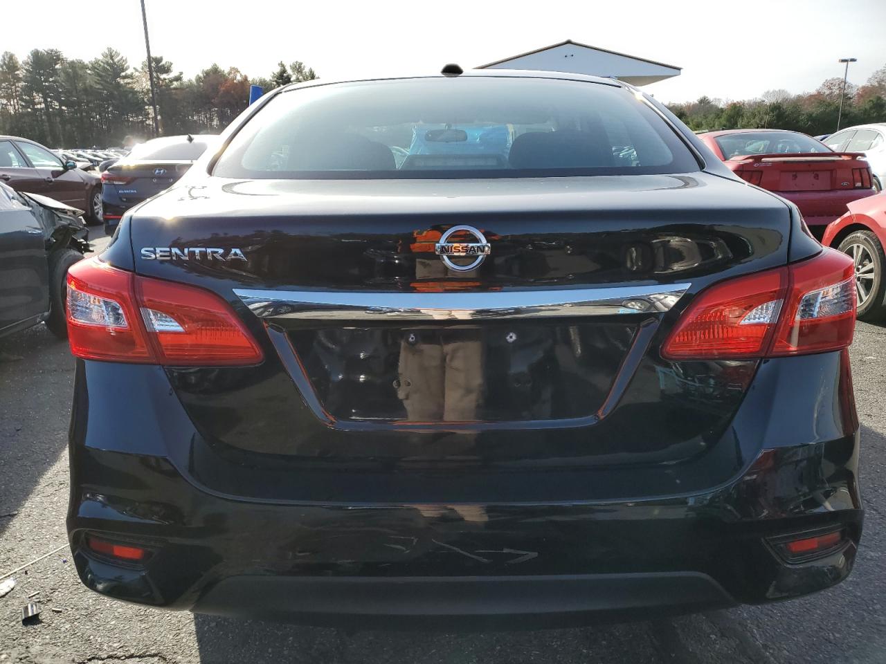 2016 Nissan Sentra S vin: 3N1AB7AP8GL666039