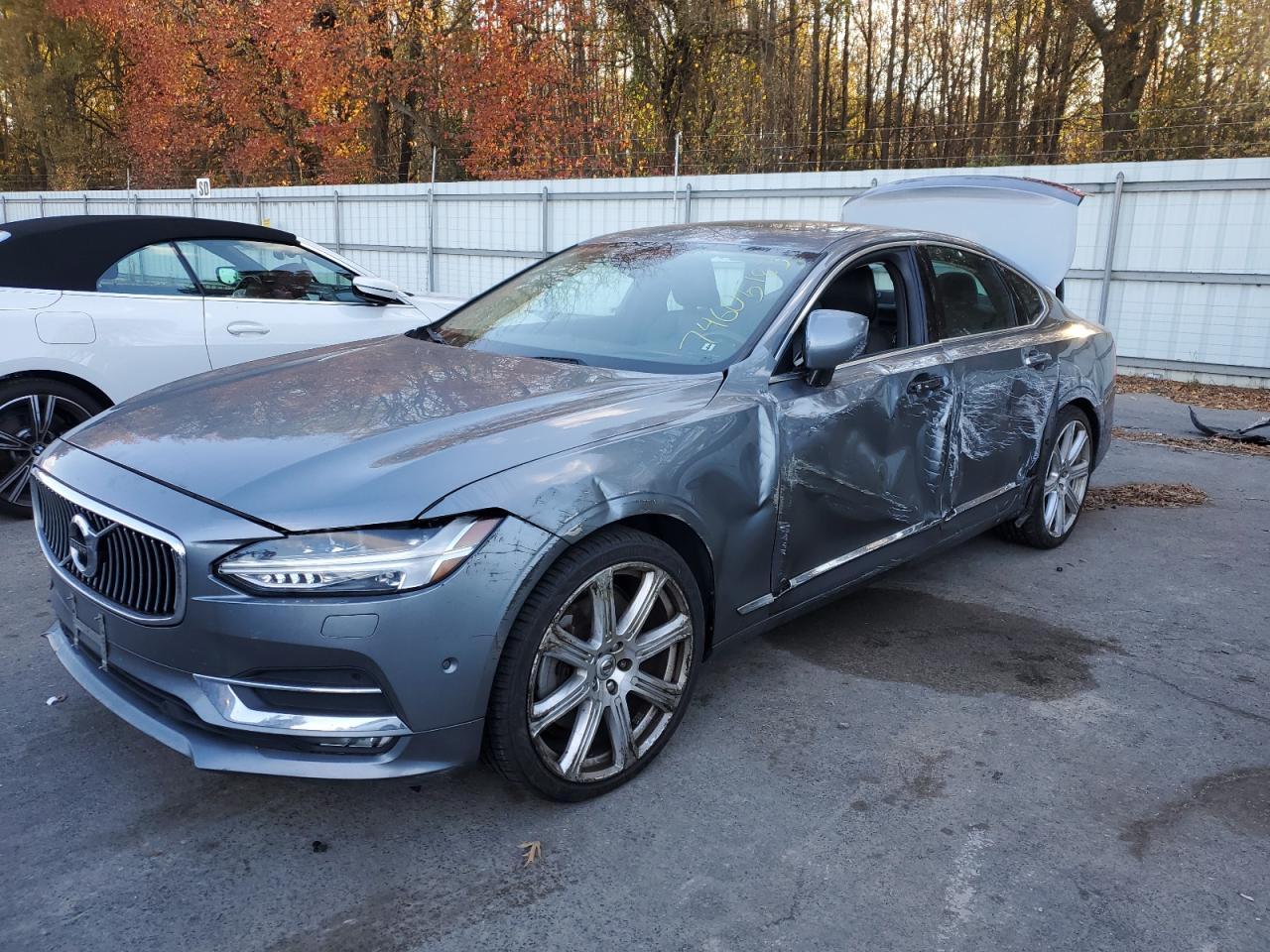 Lot #2952822100 2017 VOLVO S90 T6 INS