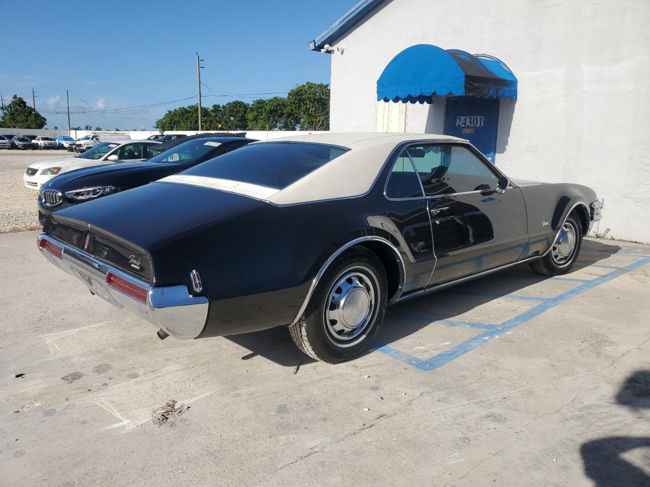 394878M615181 1968 Oldsmobile Toronado