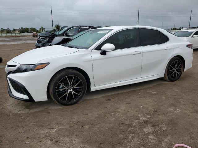 2024 Toyota Camry SE Nightshade