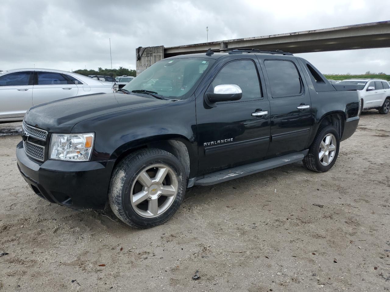 3GNMCFE05BG121584 2011 Chevrolet Avalanche Lt 3GNMCFE05BG121584 2011 Chevrolet Avalanche Lt