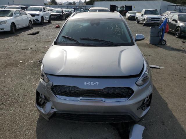 KNDCB3LC1N5549389 Kia Niro LX 5