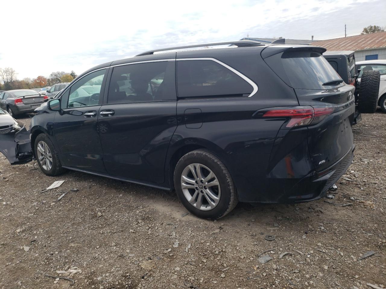 5TDDSKFC4NS045570 2022 Toyota Sienna Xse