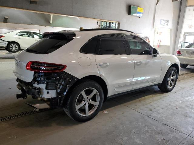 VIN WP1AA2A56JLB05373 2018 Porsche Macan no.3