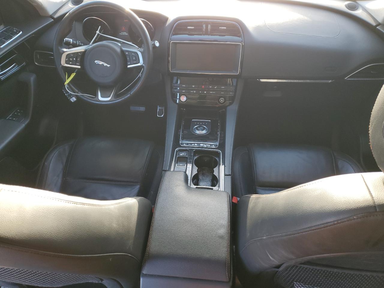 SADCK2GX2KA392812 2019 Jaguar F-Pace Prestige