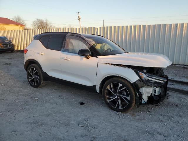 2022 Volvo Xc40 T5 R-Design VIN: YV4162UM4N2693790 Lot: 78208113