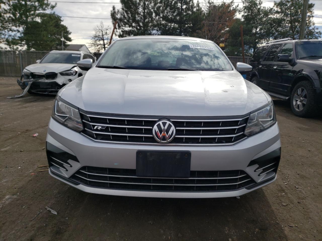 2016 Volkswagen Passat S vin: 1VWAS7A33GC056777