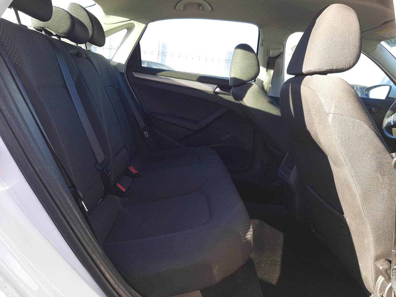 1VWAH7A32CC045486 2012 Volkswagen Passat S