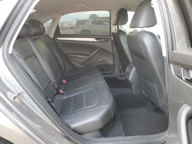 1VWAT7A33EC110136 Volkswagen PASSAT S