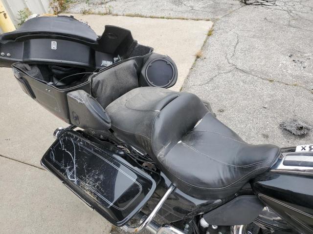 2011 HARLEY-DAVIDSON FLHTCU 1HD1FC412BB639249