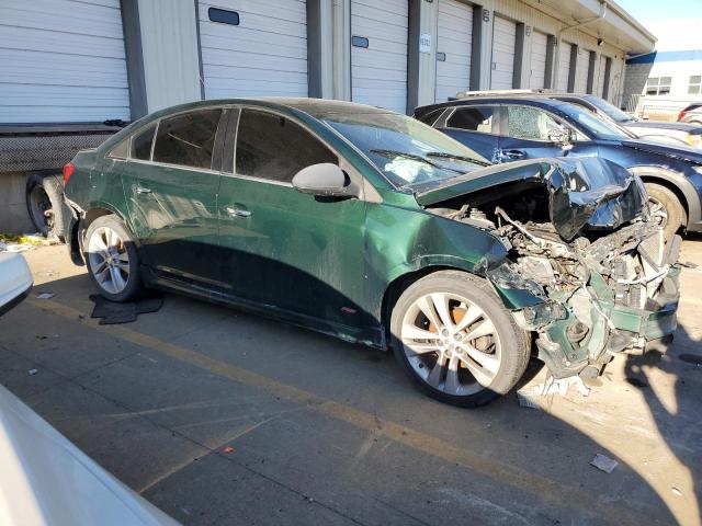Седани CHEVROLET CRUZE 2015 Зелений