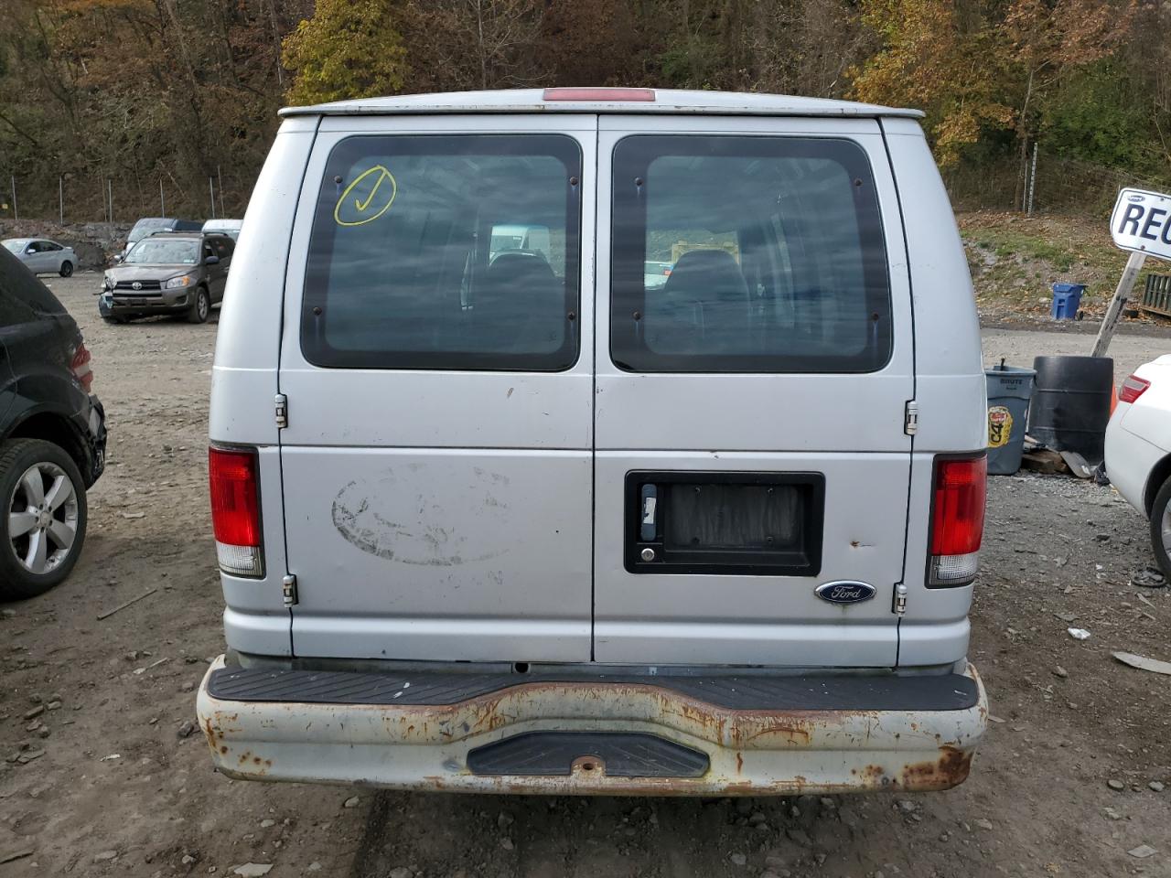 1ftre14w2yha32510 1FTRE14W2YHA32510 2000 Ford Econoline E150 Van