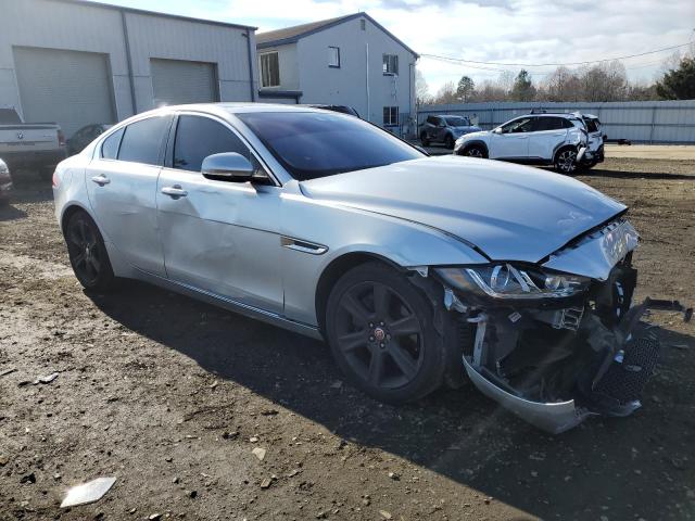 VIN SAJAJ4FX7JCP20958 2018 Jaguar XE, Premium no.4