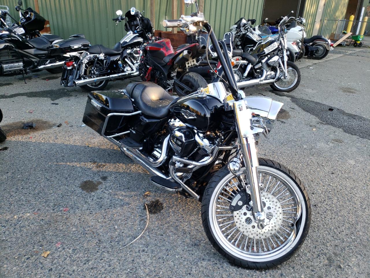 1HD1FBC1XHB653808 HARLEY-DAVIDSON FLHR ROAD 2017