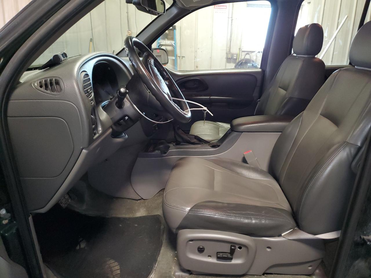 1GNDT13S232353819 2003 Chevrolet Trailblazer