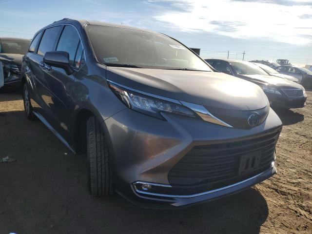 5TDJRKEC1NS117809 | 2022 Toyota sienna xle