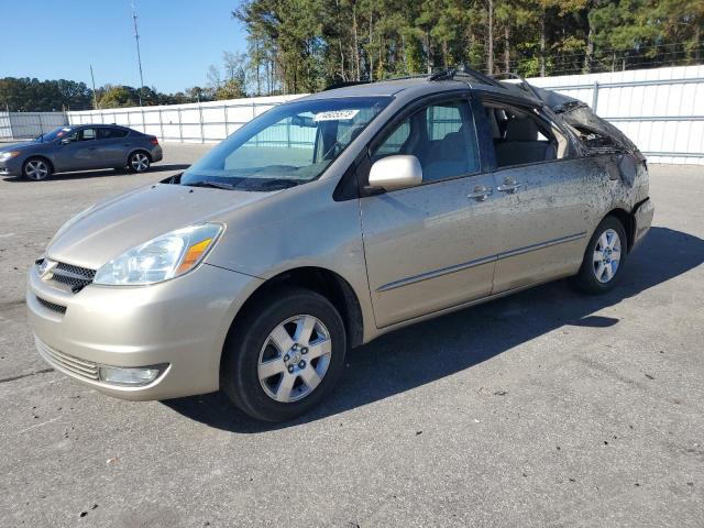 2004 Toyota Sienna XLE