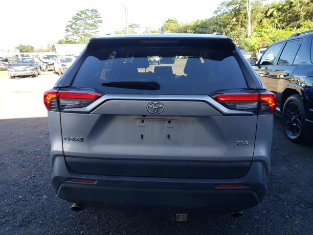 2021 Toyota Rav4 Xle VIN: JTMW1RFV0MD079392 Lot: 40766832